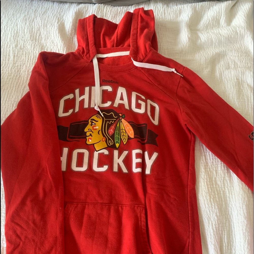 reebok womens nhl blackhawks hoodie